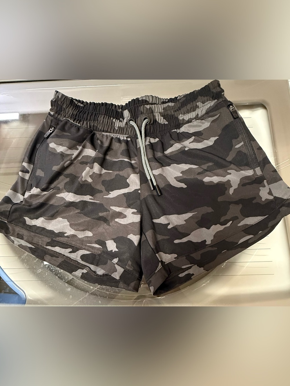Athleta Girls Black camo  Athletic Shorts with Waistband size L 12